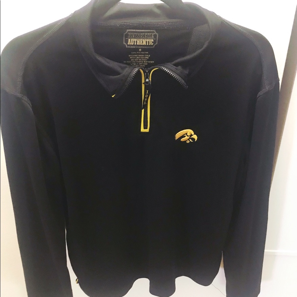 Hawkeye Authentic quarter zip! 💛🖤